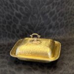 ظرف درب دار مستطیل آنتیک برنجی چکش خورده